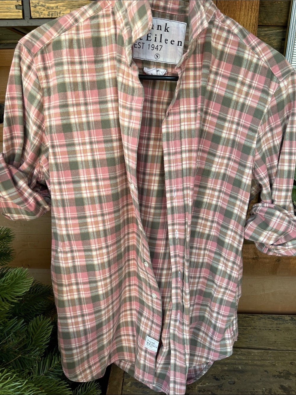 Frank and Eileen thin cotton flannel button down shirt size small - Picture 9 of 11